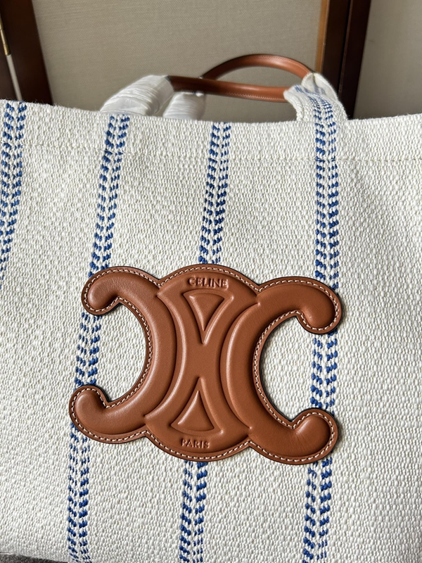 スーパーコピーブランドバッグ背面デザイン